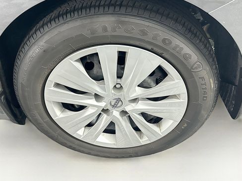 Used 2024 Nissan Sentra S image 11