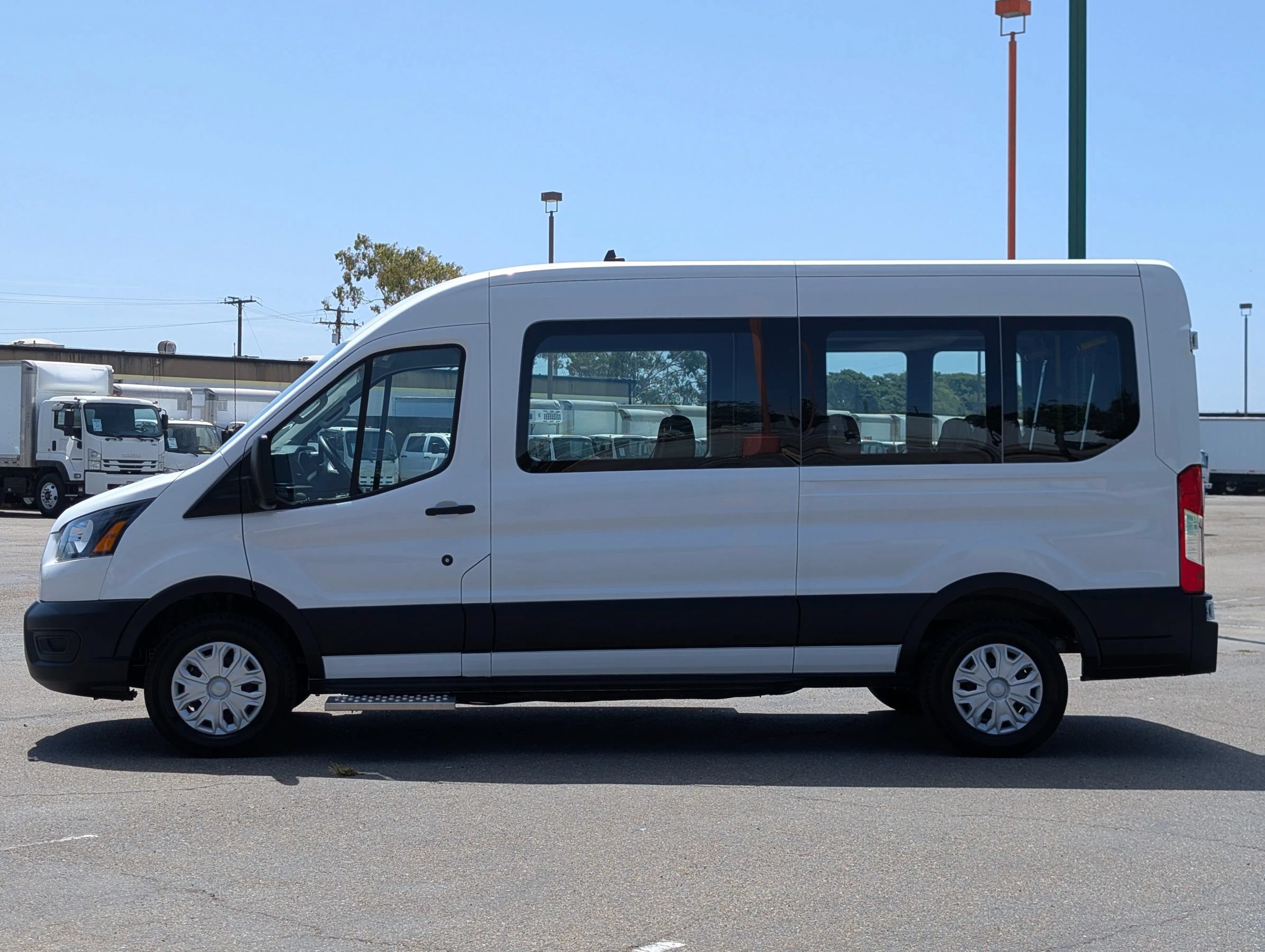 Used 2023 Ford E-Transit Medium Roof RWD image 15