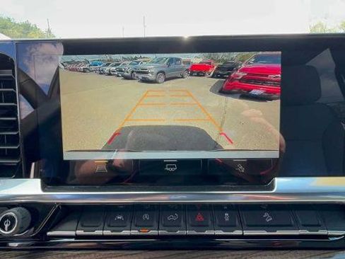 Used 2026 Chevrolet Silverado 1500 LT AWD/4WD image 11