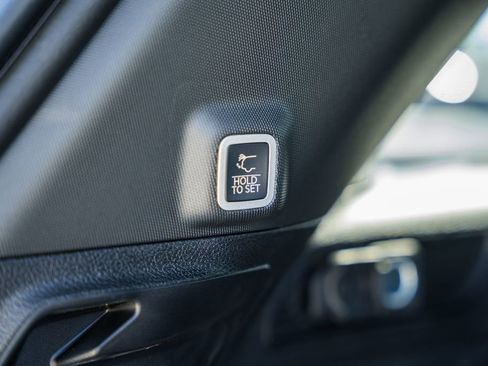 New 2025 Jeep Grand Cherokee Laredo X w/ Luxury Tech Group I image 11