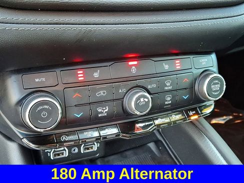 Used 2022 Dodge Durango GT image 18