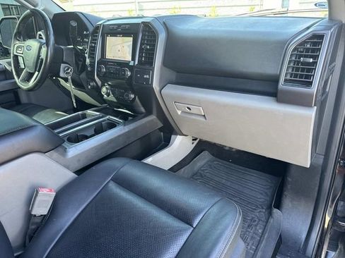 Used 2019 Ford F150 XLT w/ Equipment Group 302A Luxury image 8