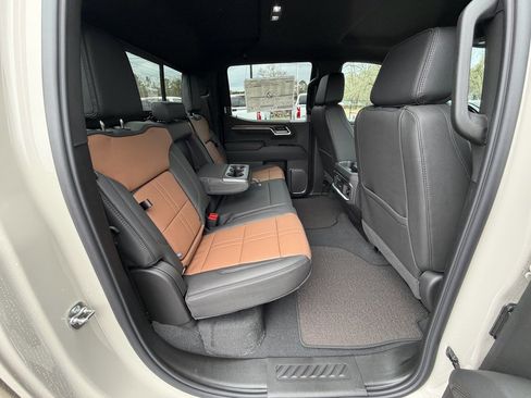 New 2026 Chevrolet Silverado 1500 High Country w/ Technology Package AWD/4WD image 27