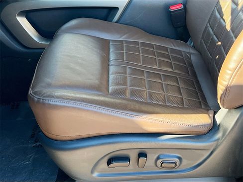 Used 2024 Nissan Titan Platinum Reserve w/ Moonroof Package image 19
