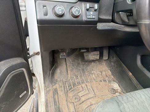 Used 2015 GMC Yukon XL SLE w/ Convenience Package AWD/4WD image 16