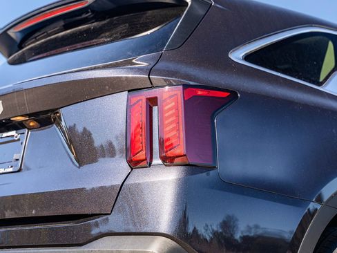 New 2026 Kia Sorento LX FWD image 10