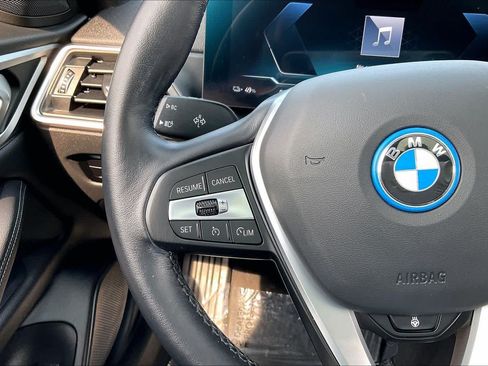 Used 2024 BMW i4 eDrive40 w/ Premium Package RWD image 23