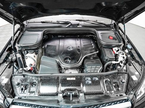 Certified 2022 Mercedes-Benz GLS 450 4MATIC image 4