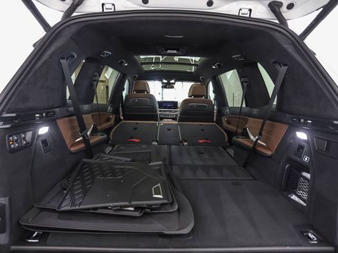 Used 2023 BMW X7 xDrive40i w/ M Sport Package image 30