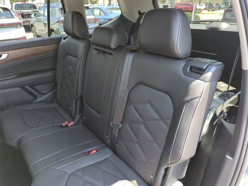 New 2026 Volkswagen Atlas SE image 25