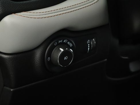 Used 2021 Dodge Durango R/T w/ Tow 'N Go Package image 10