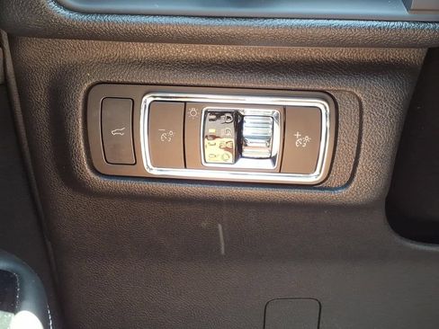 Used 2023 Lincoln Corsair AWD w/ Equipment Group 101A image 17