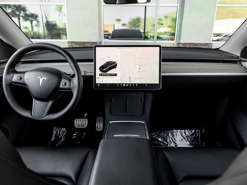 Used 2023 Tesla Model Y Performance AWD/4WD image 22