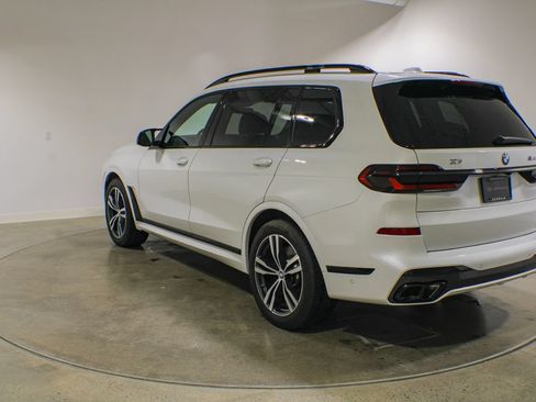 Used 2026 BMW X7 M60i AWD/4WD image 8