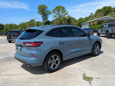 Used 2024 Ford Escape ST-Line w/ Tech Pack #1 FWD image 8