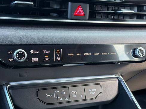 New 2026 Kia Carnival EX image 19