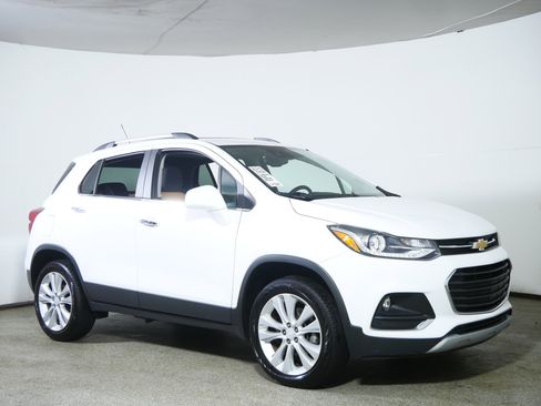 Used 2020 Chevrolet Trax Premier image 1