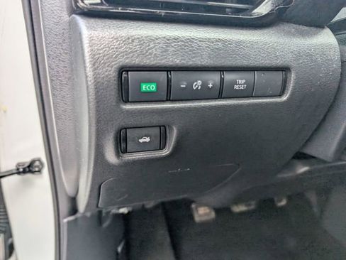 Used 2021 Nissan Sentra SV image 16