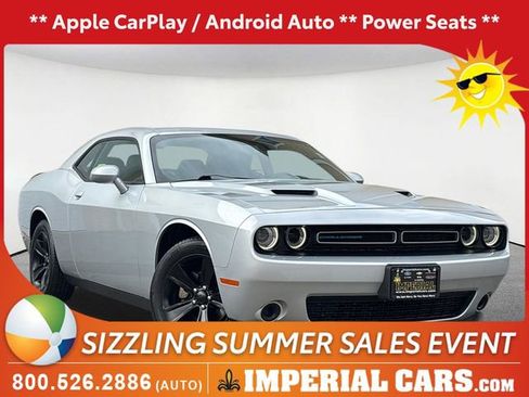 Used 2023 Dodge Challenger SXT RWD image 1