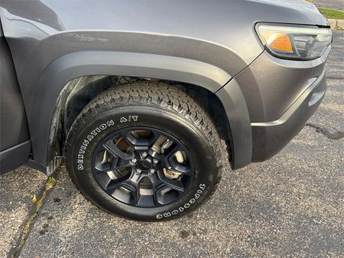 Used 2022 Jeep Cherokee Trailhawk w/ Sun, Sound & Nav Group image 18