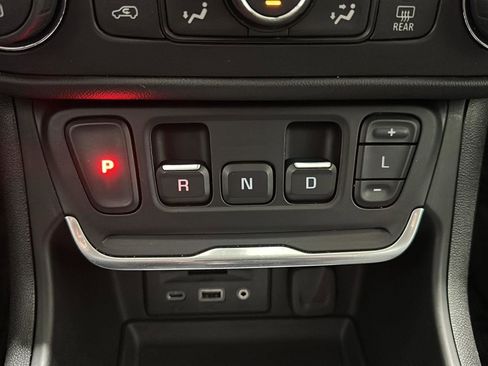 Used 2019 GMC Terrain SLT image 14