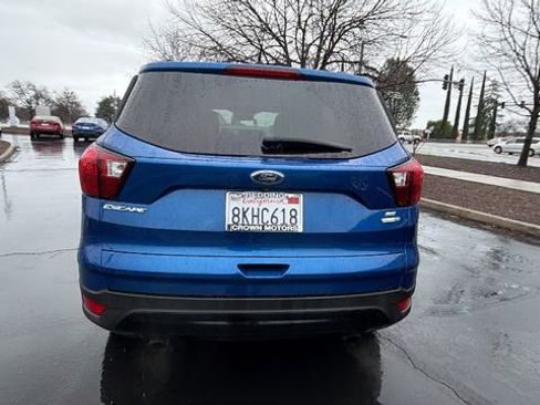 Used 2019 Ford Escape SE image 5