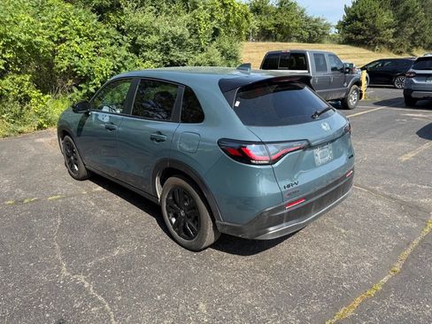 Used 2026 Honda HR-V Sport image 2
