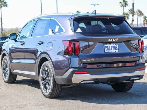 New 2026 Kia Sorento S image 7
