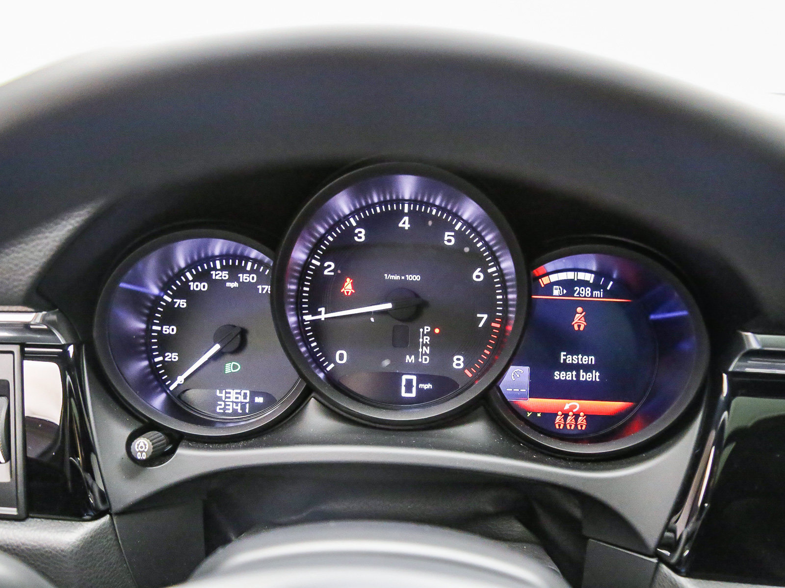 Certified 2026 Porsche Macan AWD/4WD image 28