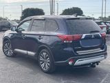 Used 2020 Mitsubishi Outlander SE image 5