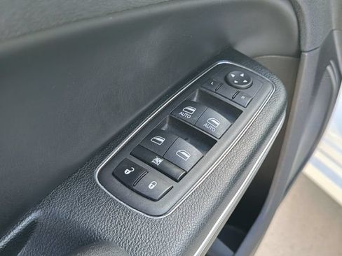 Used 2023 Chrysler 300 Touring w/ Sport Appearance Package RWD image 12