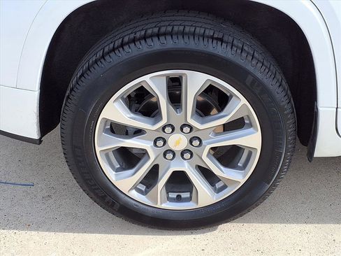 Used 2021 Chevrolet Traverse Premier image 10