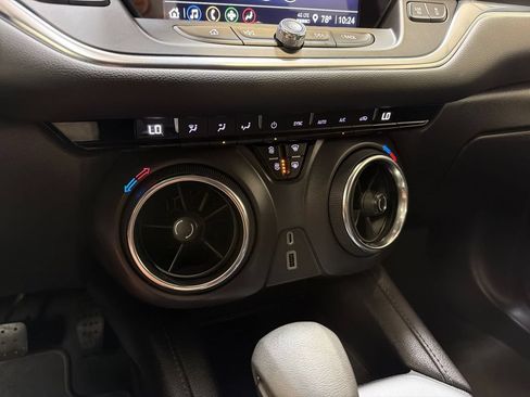 Used 2022 Chevrolet Blazer LT w/ LPO, Black Accent Package FWD image 19