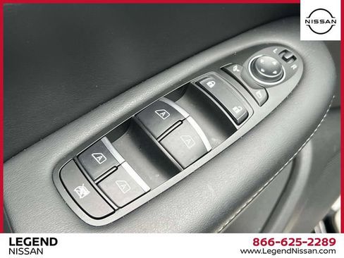 Used 2025 INFINITI QX50 Luxe AWD/4WD image 16