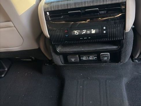 Used 2022 Jeep Wagoneer Series II w/ Premium Group I image 26