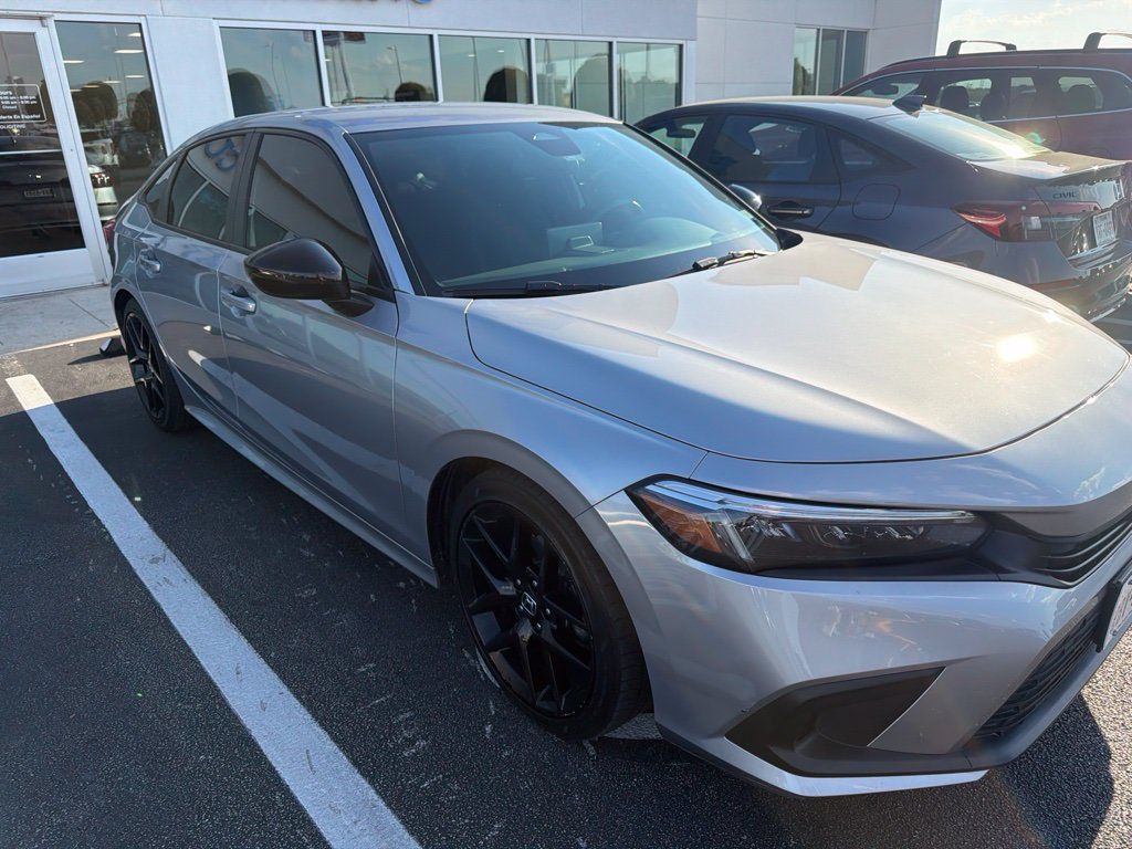 Used 2022 Honda Civic Sport image 3