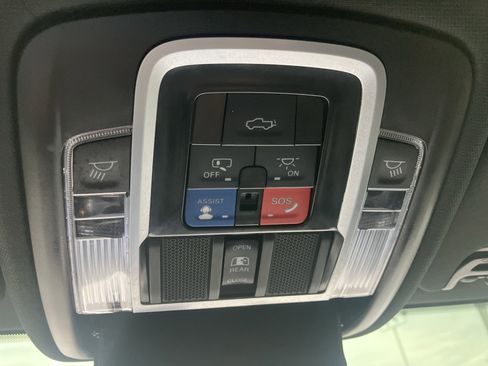 Used 2022 RAM 2500 Laramie AWD/4WD image 31
