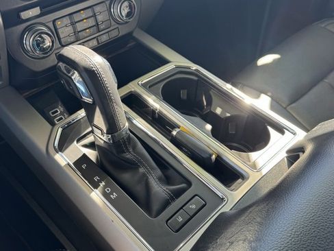 Used 2018 Ford F150 Lariat w/ Equipment Group 502A Luxury image 28