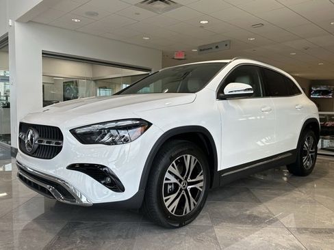 New 2025 Mercedes-Benz GLA 250 4MATIC image 3