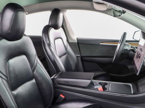 Used 2023 Tesla Model Y Long Range image 25