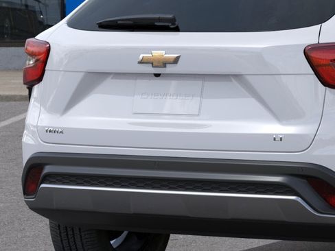 New 2026 Chevrolet Trax LT FWD image 14