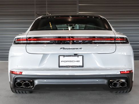 Used 2025 Porsche Panamera 4 image 9