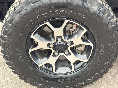 Used 2021 Jeep Wrangler Unlimited Rubicon image 24