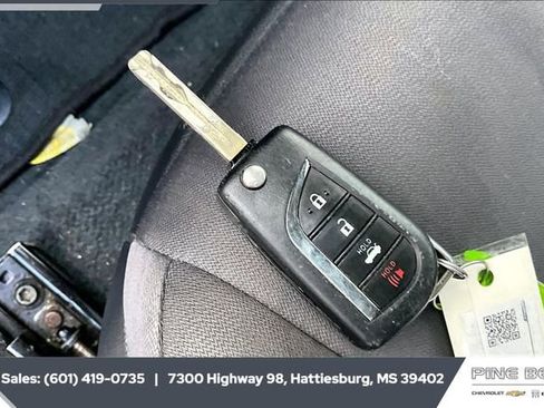 Used 2023 Toyota Camry LE image 9