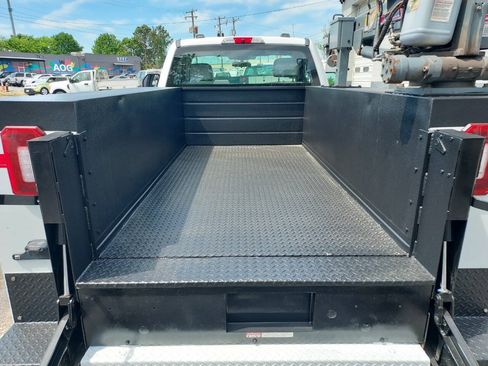 Used 2020 Ford F250 XL w/ Power Equipment Group RWD image 13