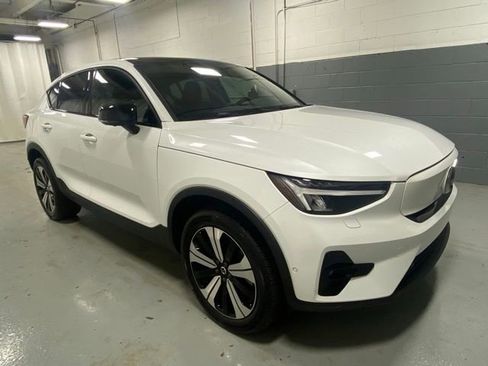 Used 2023 Volvo C40 P8 Recharge Plus w/ Climate Package AWD/4WD image 4