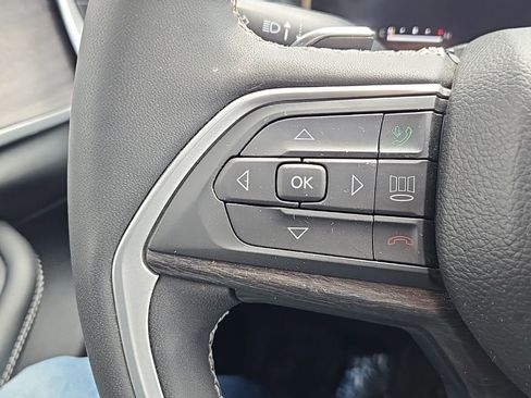 Certified 2023 Jeep Grand Cherokee L Limited w/ Black Appearance Package AWD/4WD image 26