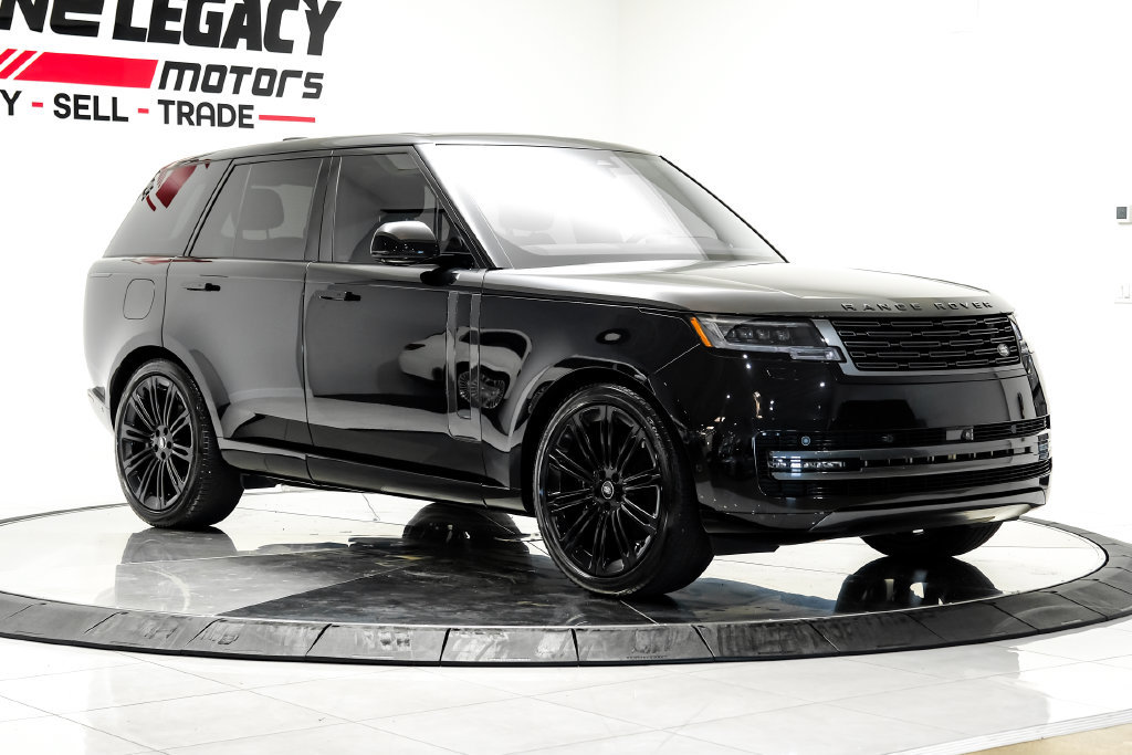 Used 2024 Land Rover Range Rover SE AWD/4WD image 3