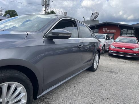 Used 2016 Volkswagen Passat 1.8T SE FWD image 9