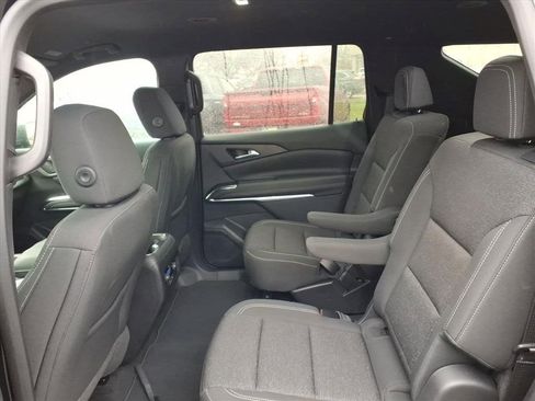 Certified 2024 Chevrolet Traverse LT image 8